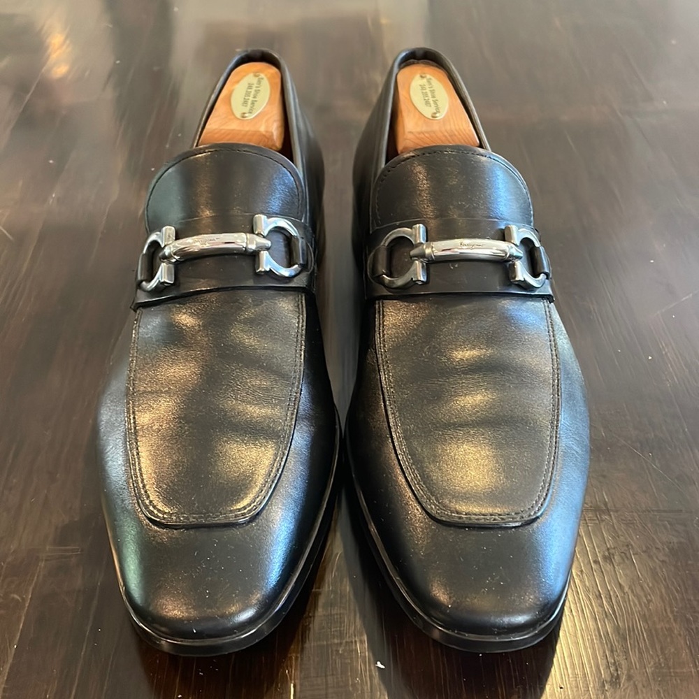 Ferragamo mens shoes size 9